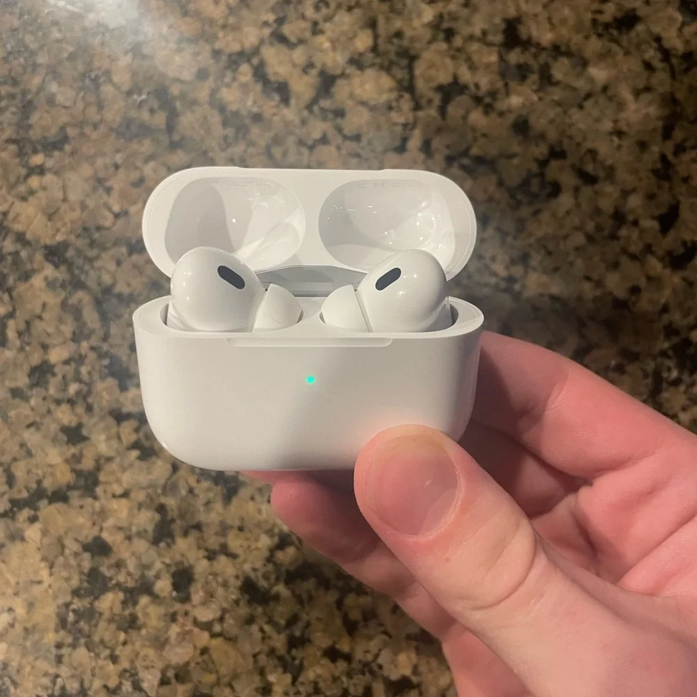 Apple White Generation 2 Pros AirPods